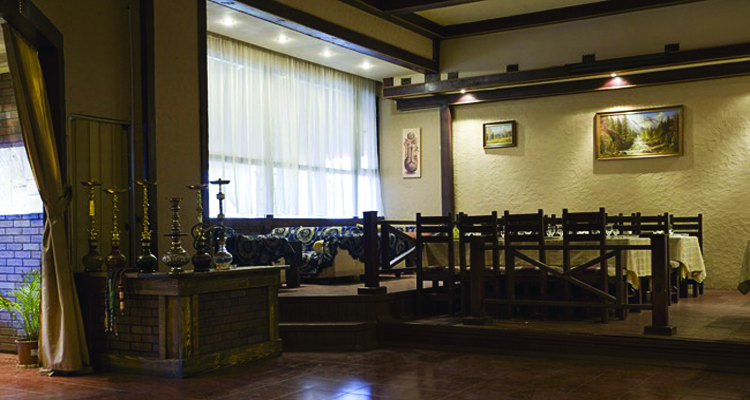 Веранда — Клуб Ресторан "Семейный Очаг"