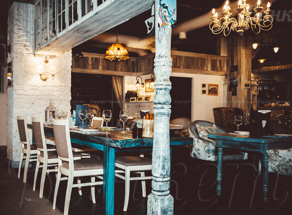 Основной зал — Краеведческий ресторан Соседи