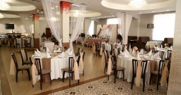 Зал Римский — подробнее о зале