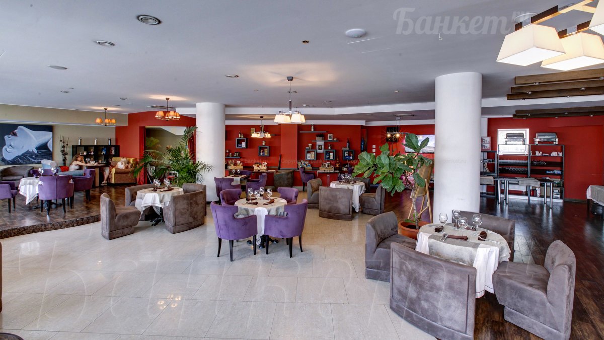 Food is Love — Основной зал, фото банкетного зала