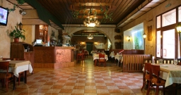 Основной зал