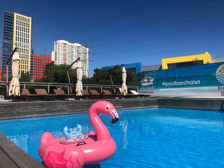 Зал — Pool Bar Chalet