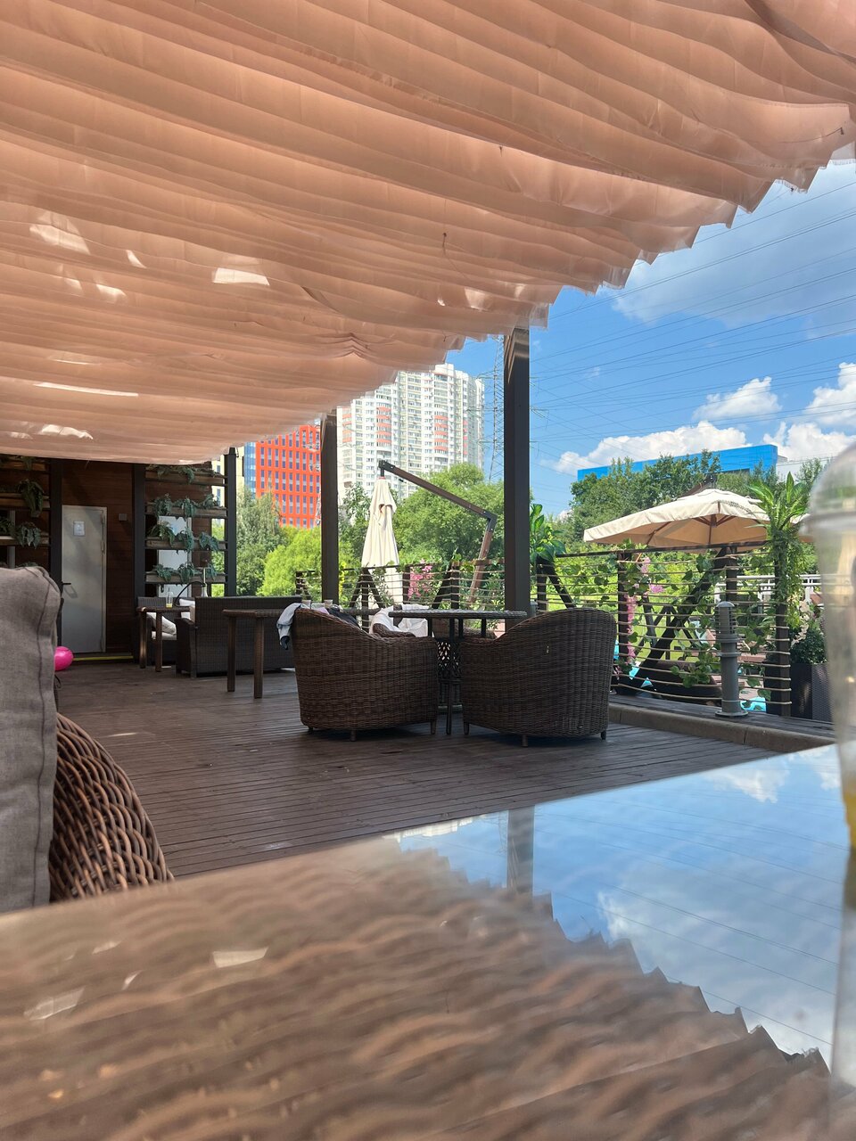 Зал — Pool Bar Chalet