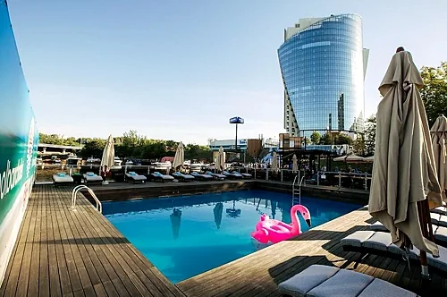Зал — Pool Bar Chalet