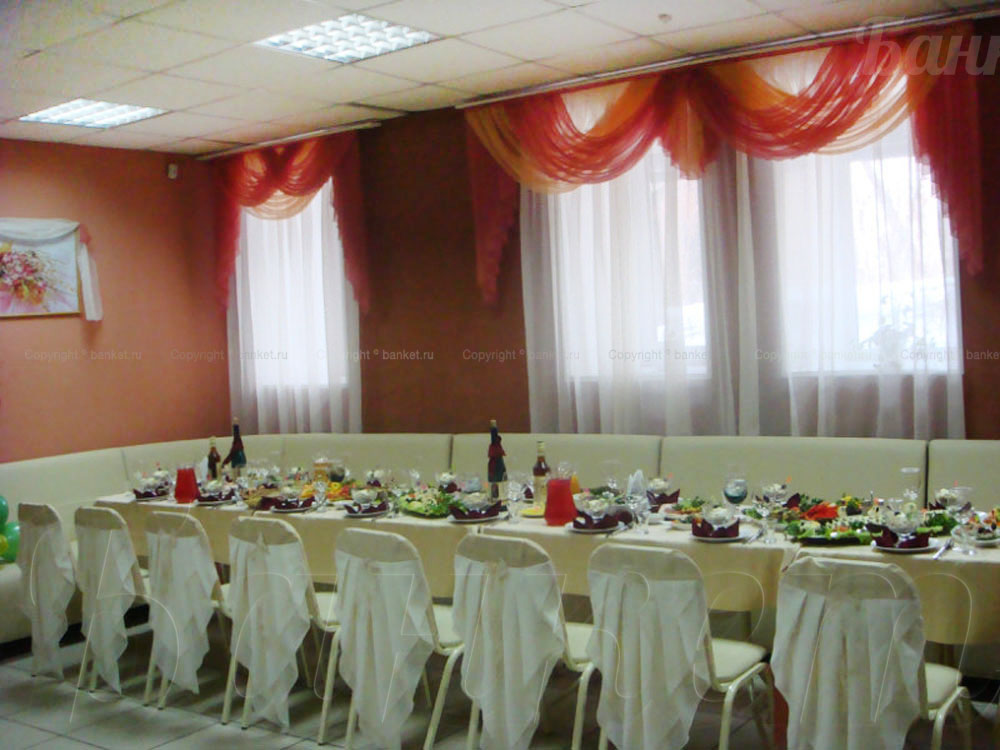 Малый зал — Ресторан Юлиана