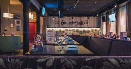 Основной зал