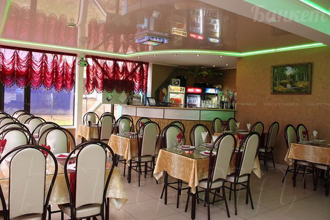 Основной зал — Кафе Davos