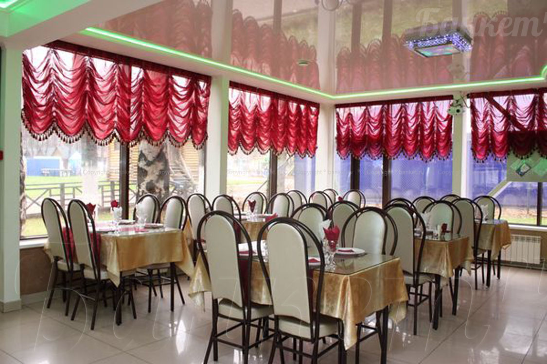 Основной зал — Кафе Davos