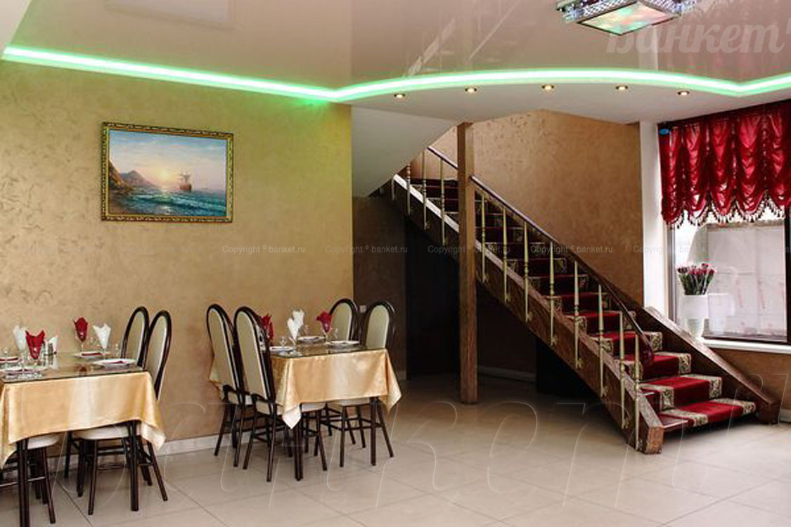 Основной зал — Кафе Davos