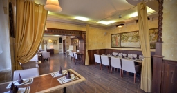 Основной зал