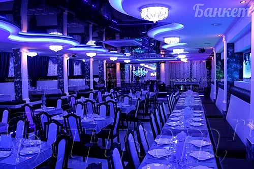 Основной зал — Ресторан Crown