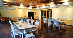 Основной зал