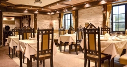 Основной зал