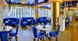 Основной зал — интерьер зала