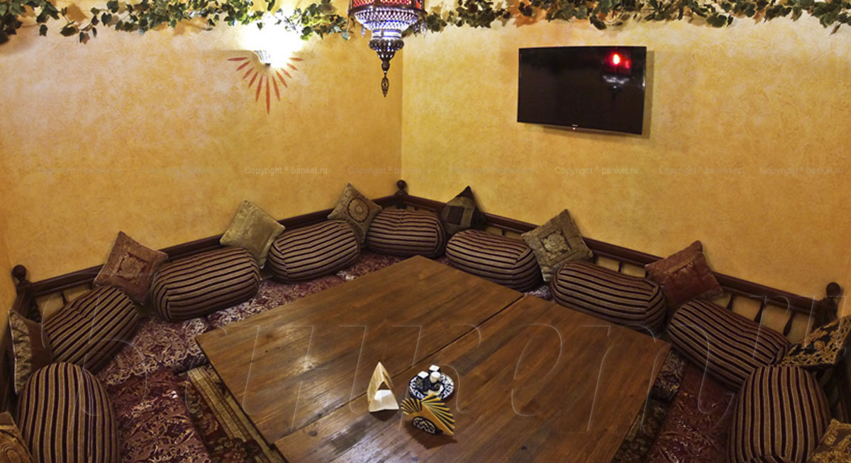 Основной зал — Ресторан Изюм