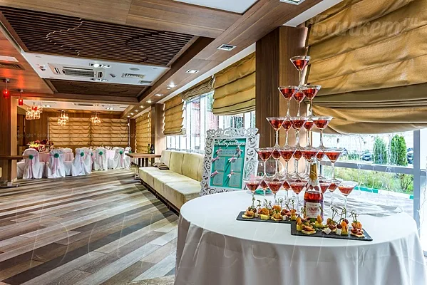 Park Inn by Radisson Izmailovo Moscow, Ресторан Park Café — фото