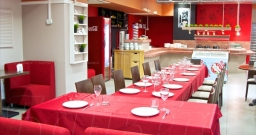 Ле Кафе (м. Волоколамская) — интерьер зала