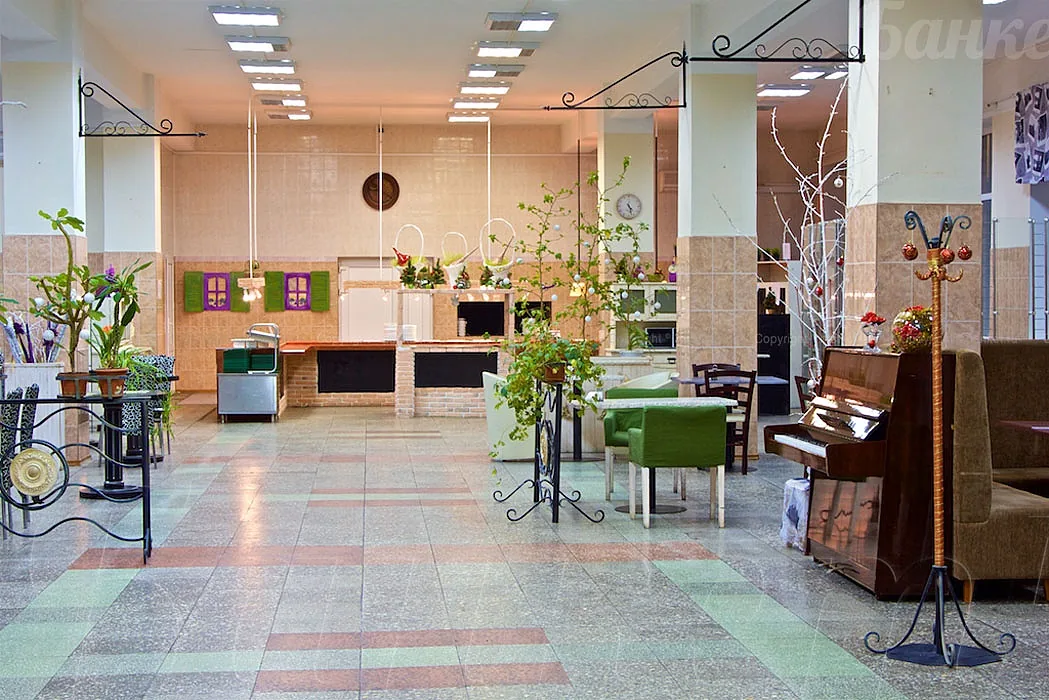 French Bistro / Френч Бистро ( м. ул.1905 года) — банкетный зал Adrianne, фото
