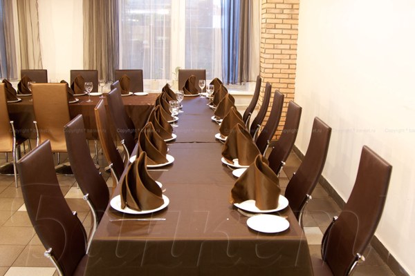 Логотип Adrianne