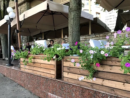 Ресторан У Эдуарда, Летняя веранда — фото