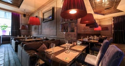 Центральный зал — подробнее о зале