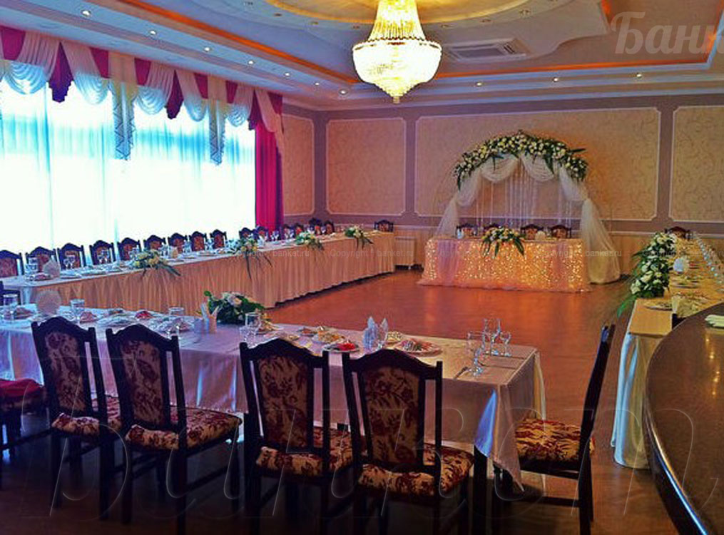 Основной зал — Кафе Причалъ