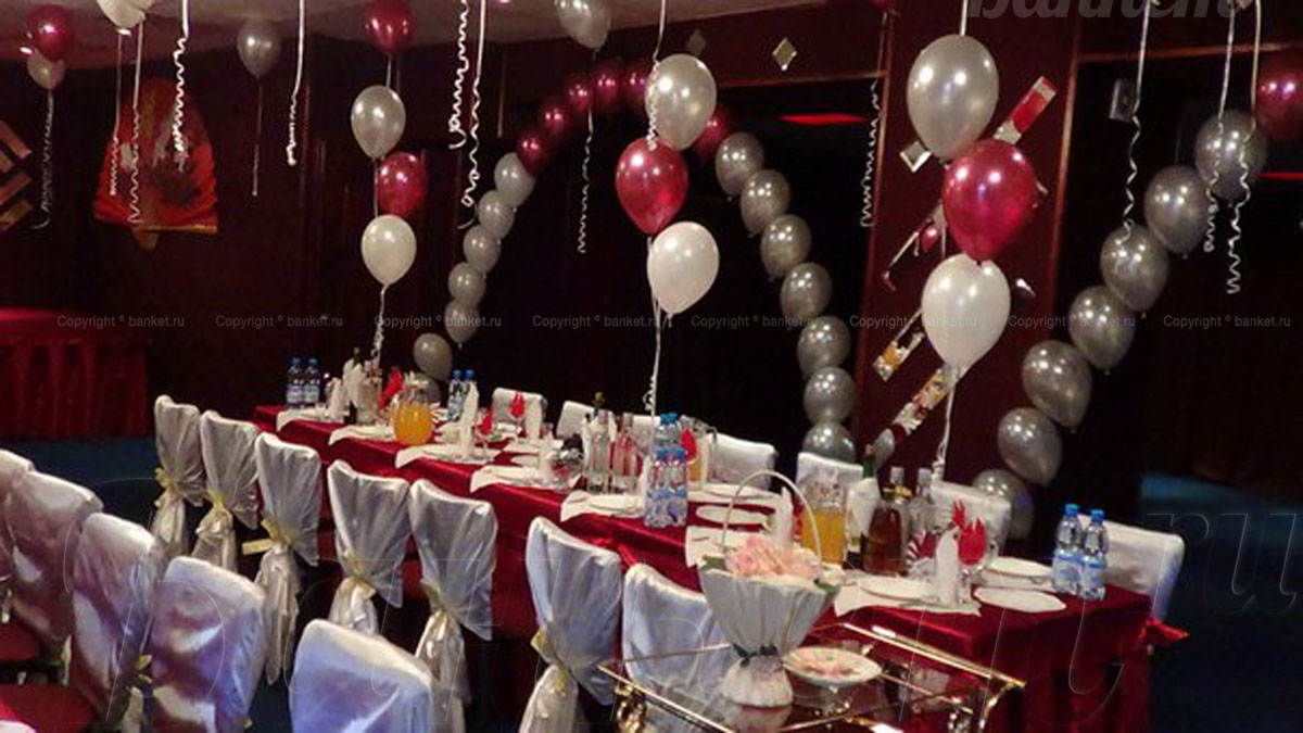 Основной зал — Кафе Рубин