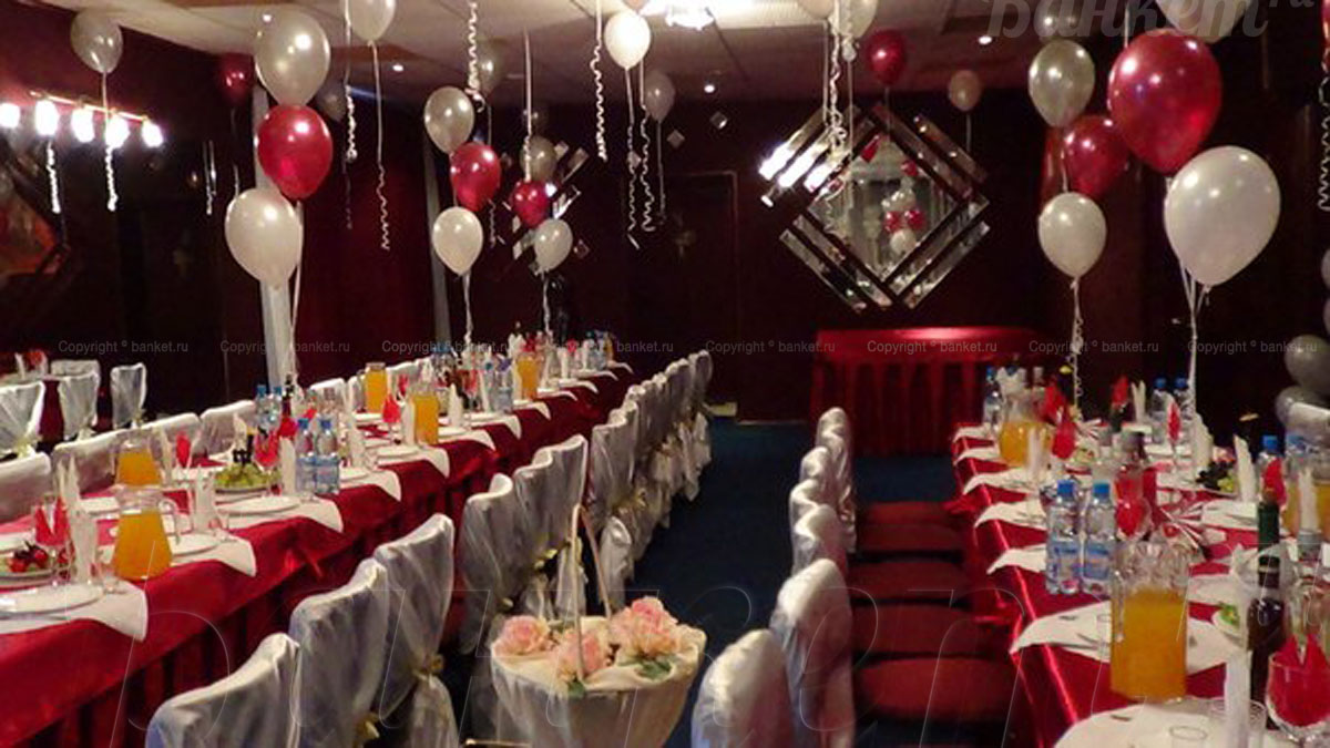 Основной зал — Кафе Рубин