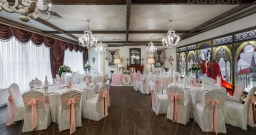 Ресторан Висконти Ресторан Висконти — интерьер зала