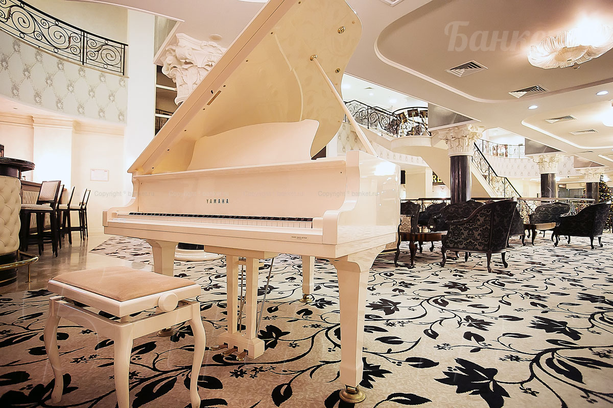 Пиано Бар — Отель Милан