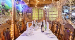 Бар Морской — интерьер зала