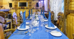 Караоке-бар — интерьер зала