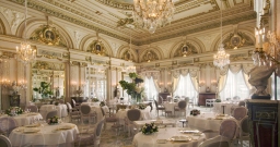 Средний зал — интерьер зала