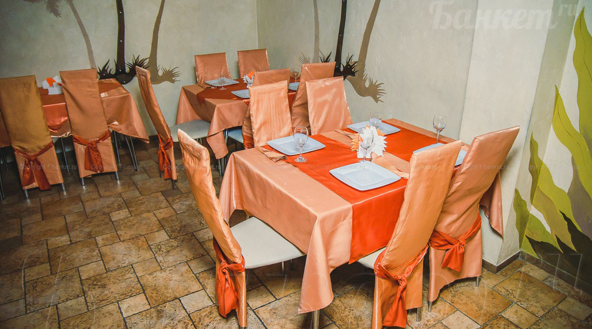 Основной зал — Кафе-бар Бермуды / Bermudy