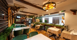 Основной зал