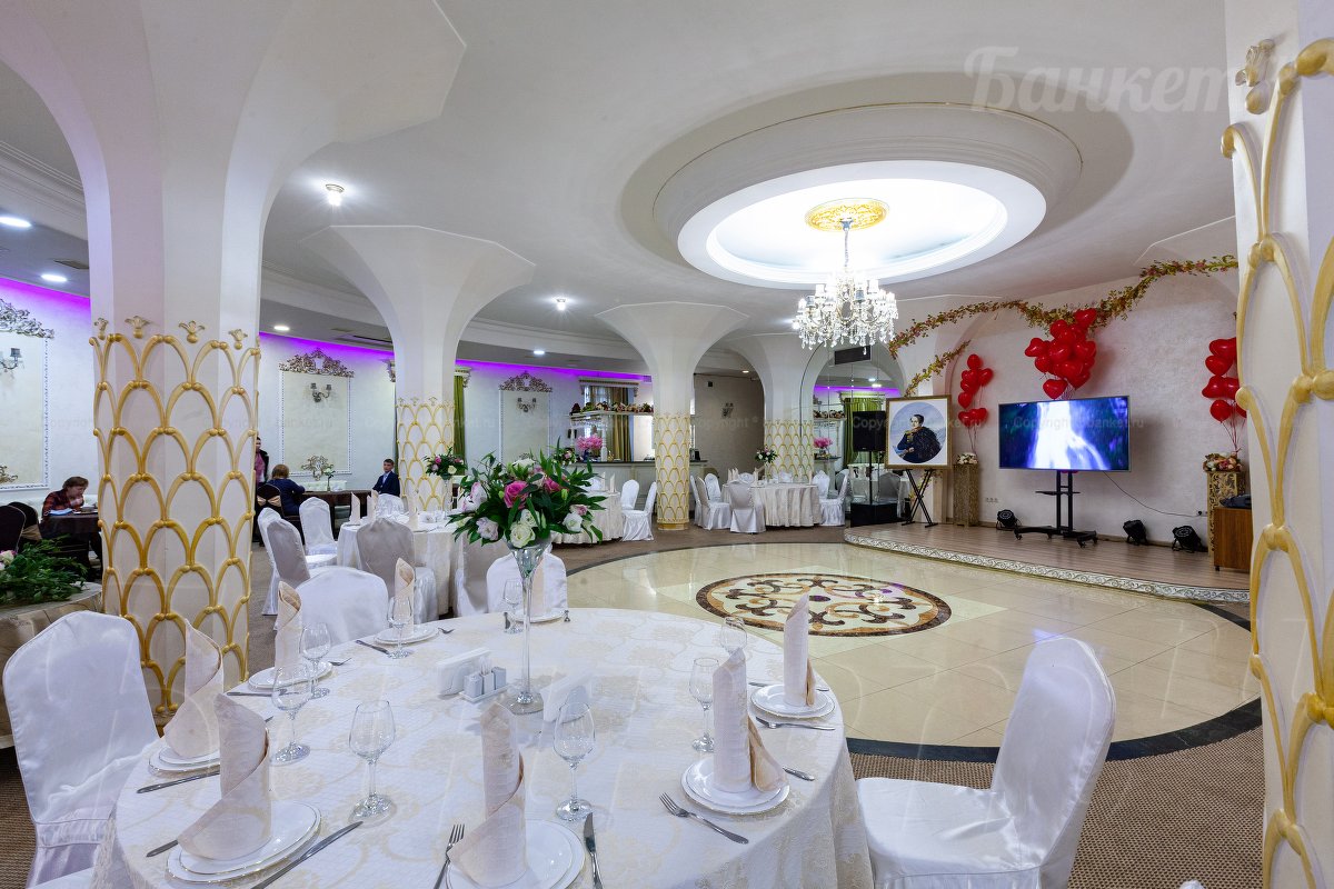 Основной зал — Ресторан Лермонтов