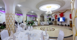 Основной зал — интерьер зала