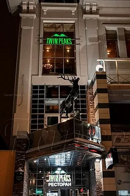 Ресторан Твин Пикс/Twin Peaks, Основной зал — фото