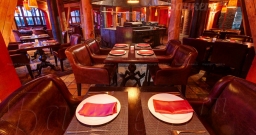 Зал с мангалом — подробнее о зале