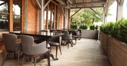 Летняя веранда ресторана — фото 4