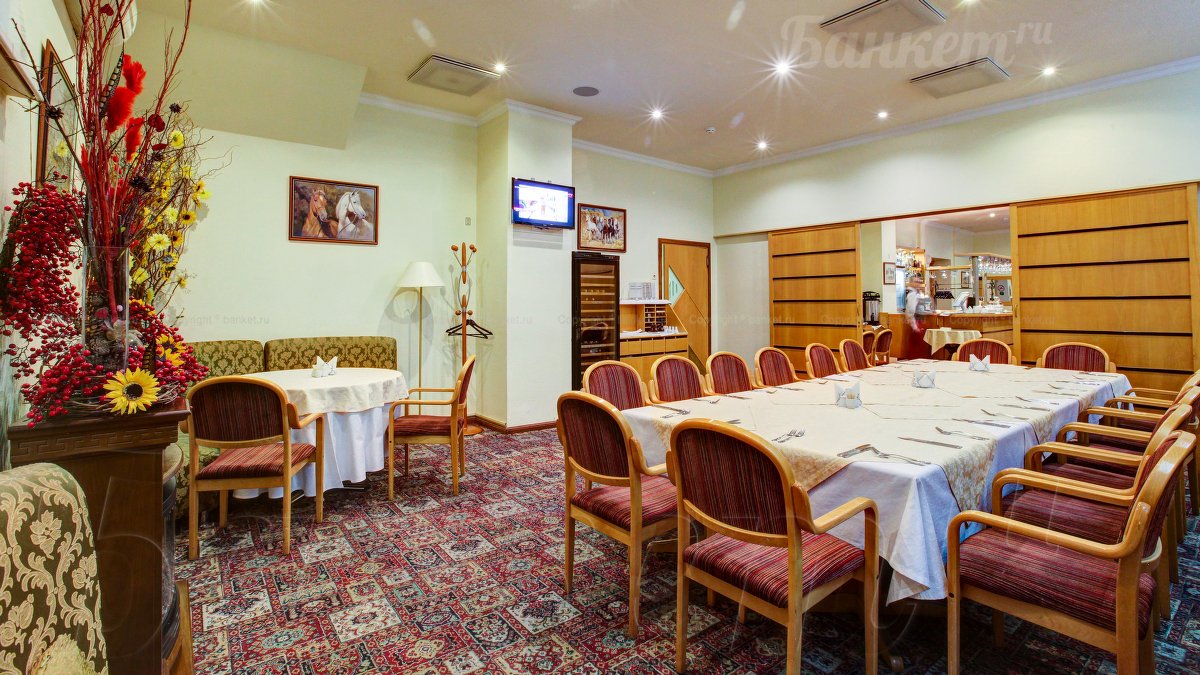 Зал ресторана Каминный — Отель - Ресторан Бега