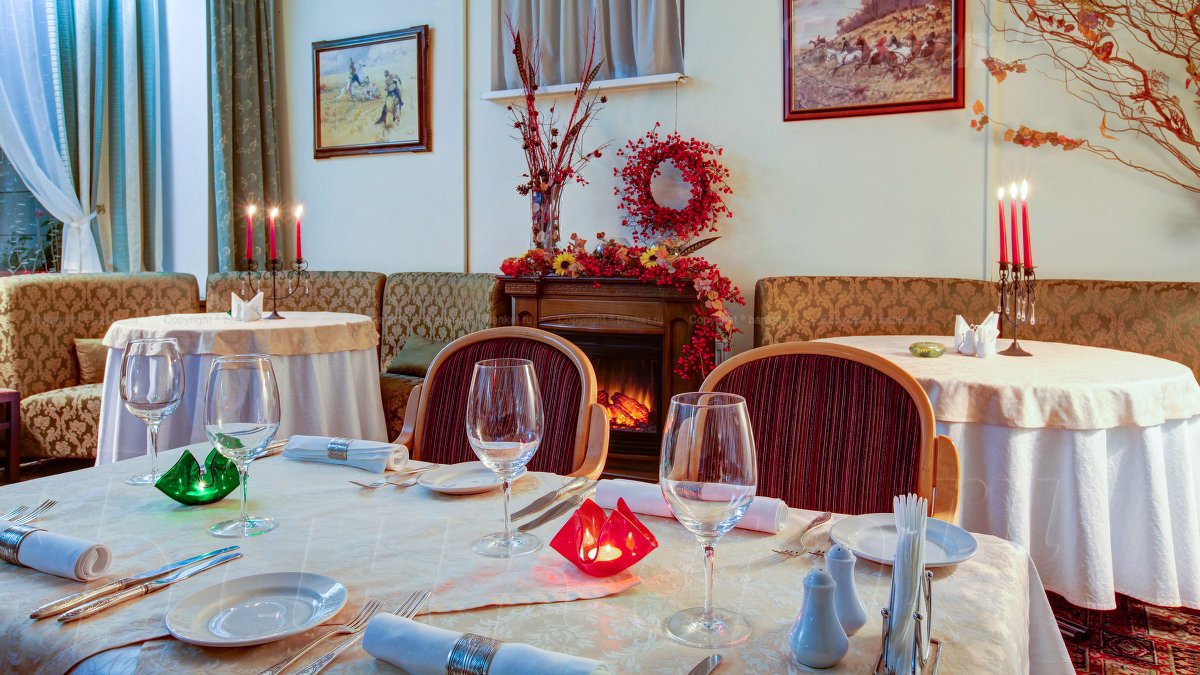 Зал ресторана Каминный — фото 20