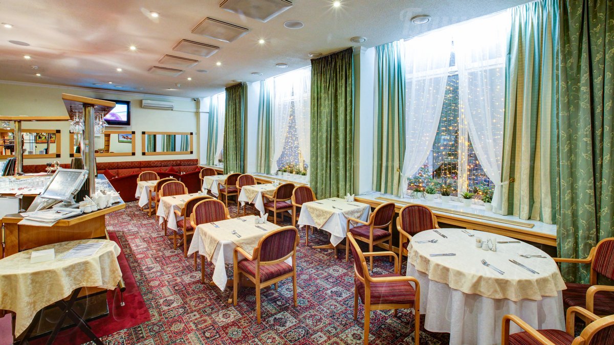 Зал ресторана Общий — Отель - Ресторан Бега