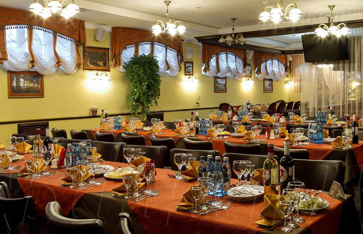Основной зал — Ресторан MontBlanc