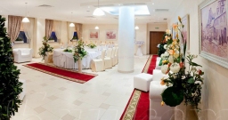 Средний зал