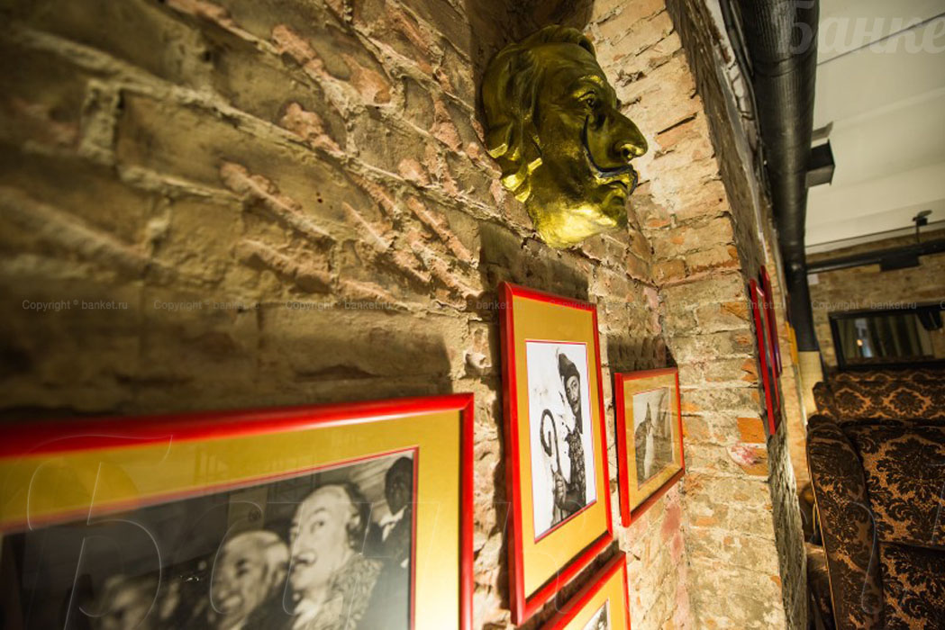 Основной зал — Ресто-бар Короли и капуста