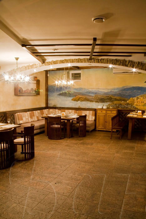 Основной зал — Кафе У дедушки Мито