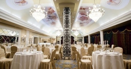 Основной зал