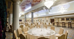 Основной зал