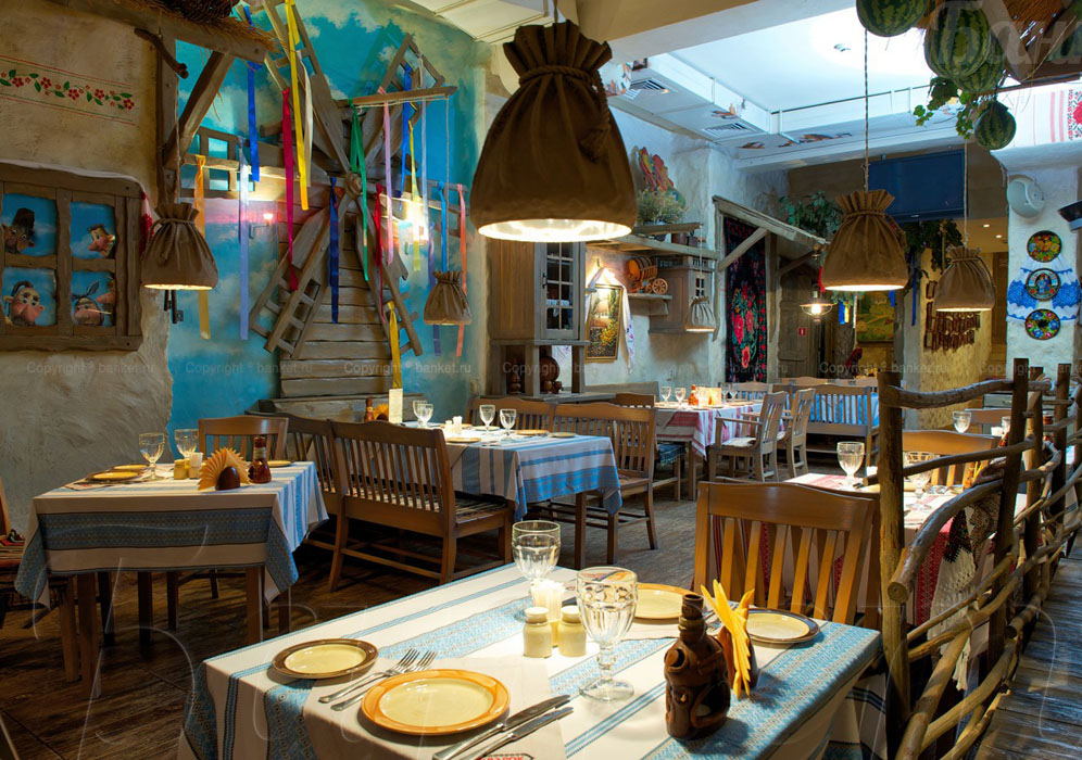 Основной зал — Ресторан украинской кухни Шкварок